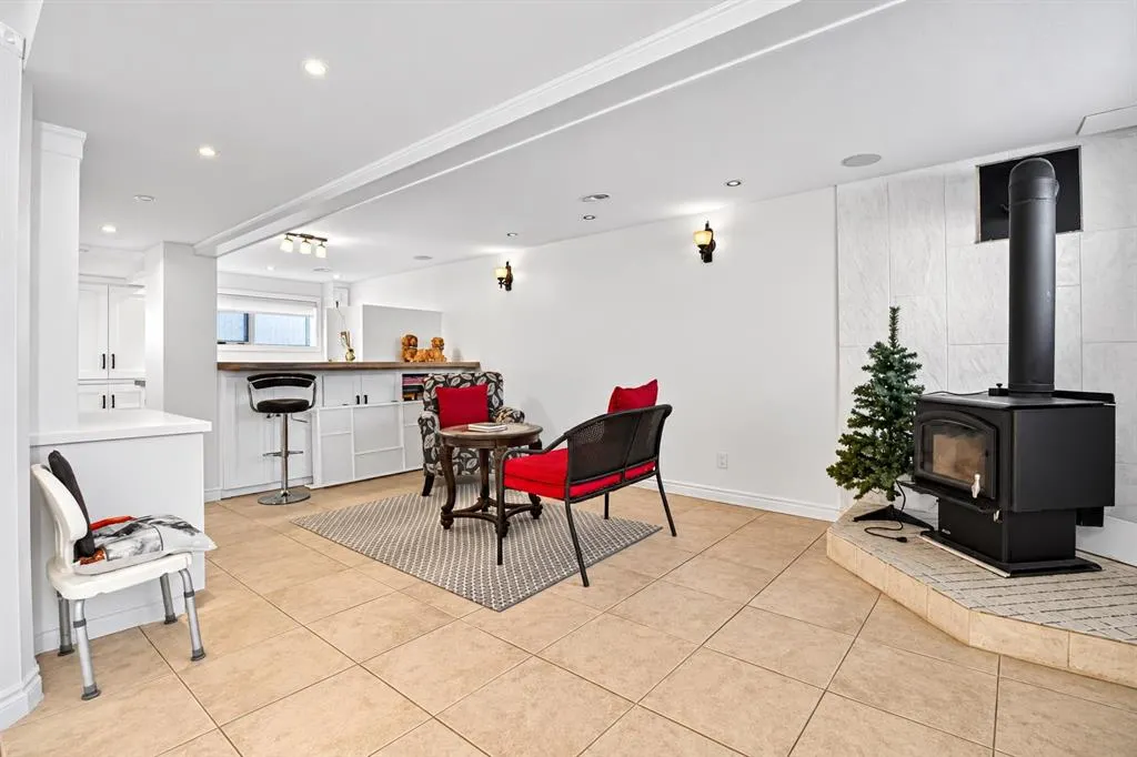 20 Erin Croft Place SE