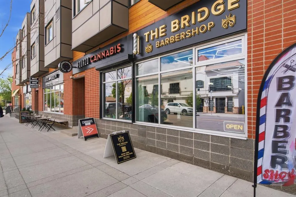 930 Centre Avenue NE #438