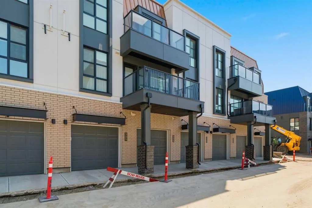 4270 Norford Avenue NW #304