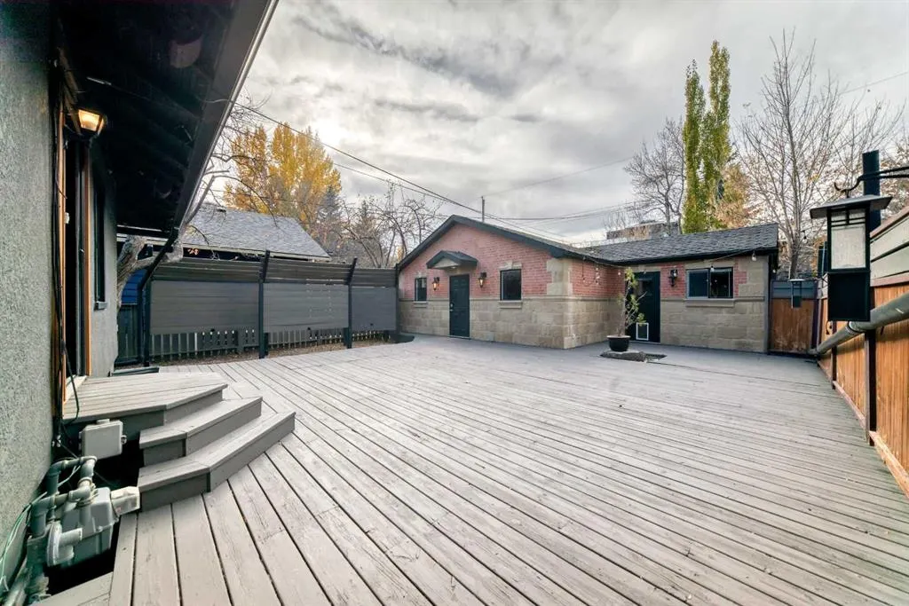 3035 4 Street SW