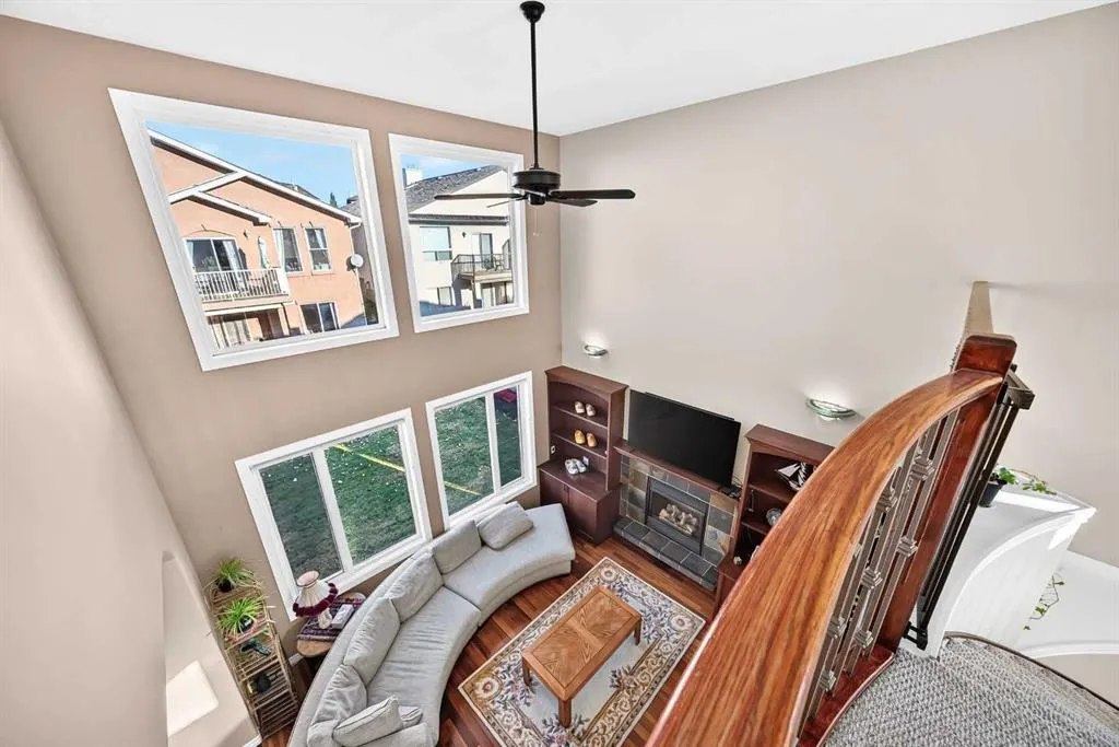 222 Royal Crest Place NW