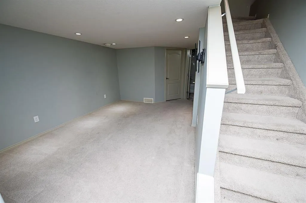 30 Carleton Avenue #1404