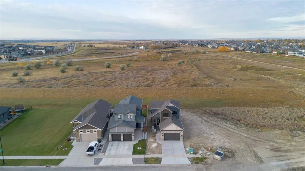 382 Canyon Meadows Road W