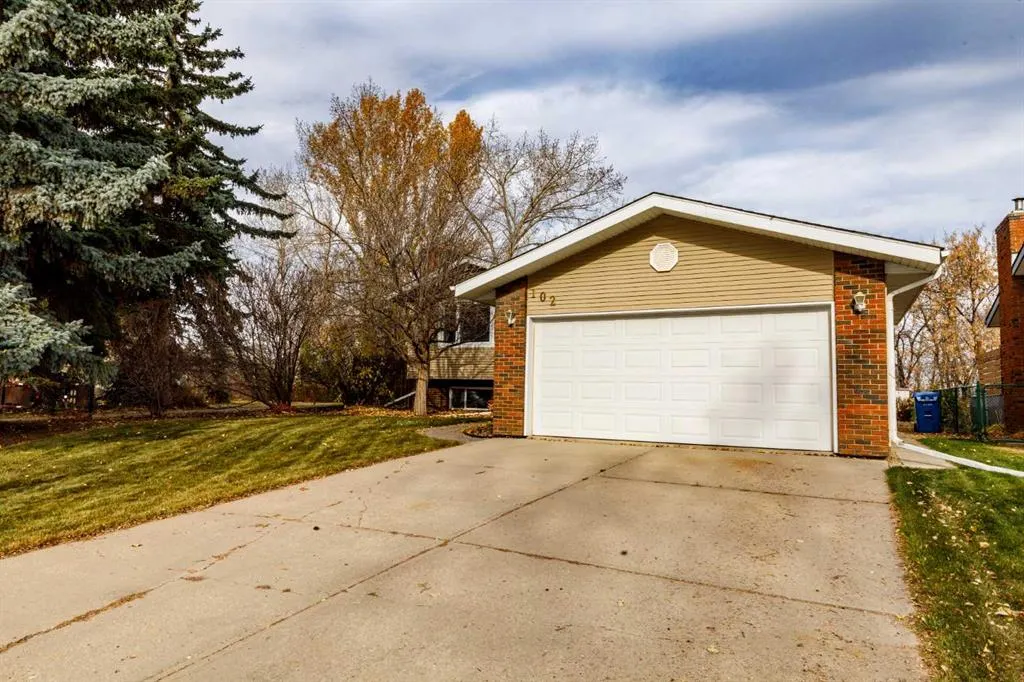 102 Welton Crescent