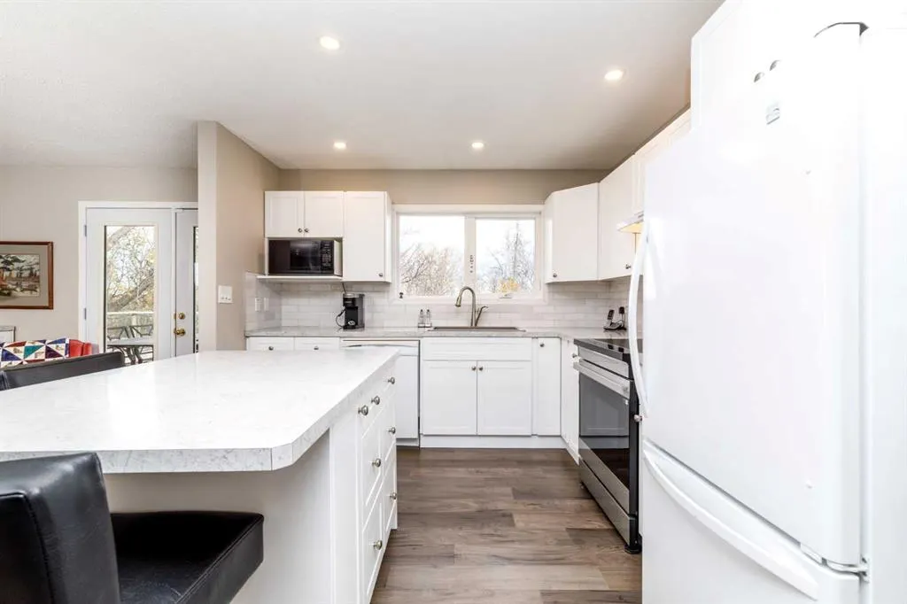 102 Welton Crescent