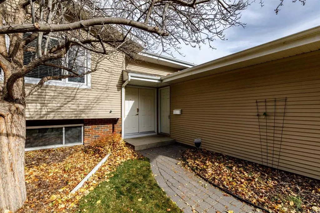 102 Welton Crescent