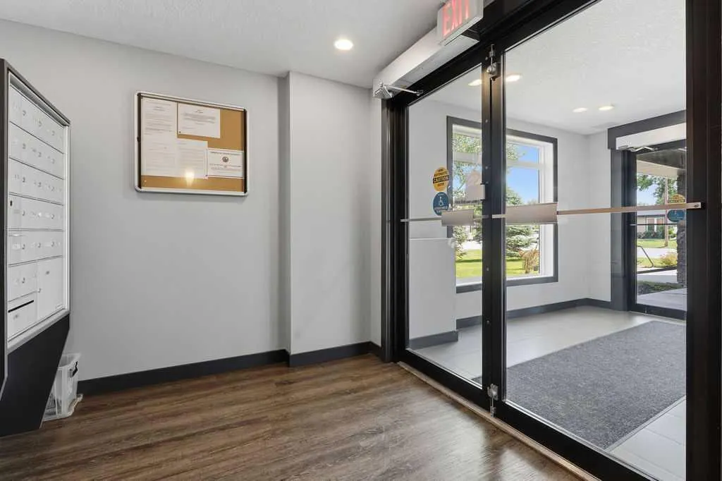 15207 1 Street SE #208