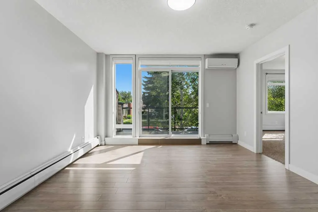 15207 1 Street SE #208