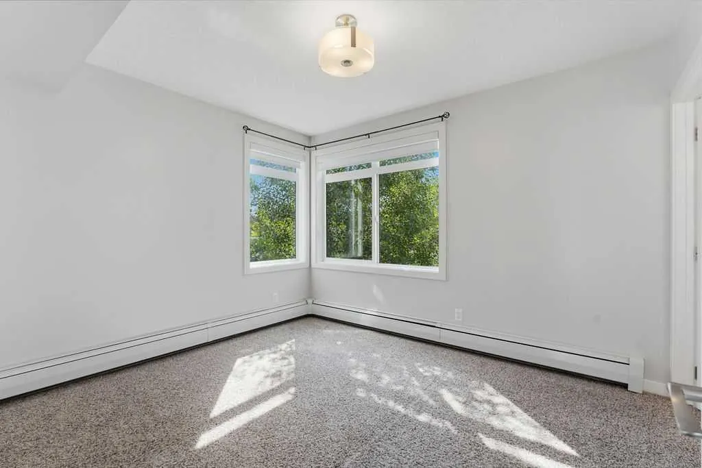 15207 1 Street SE #208