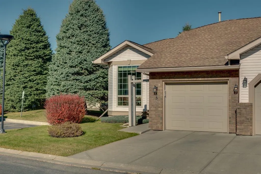 55 Douglas Woods Park SE
