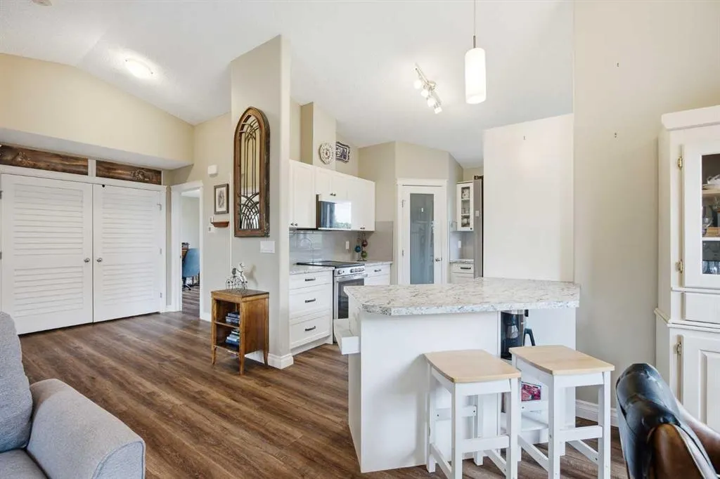 209033 Plummers Road W #10