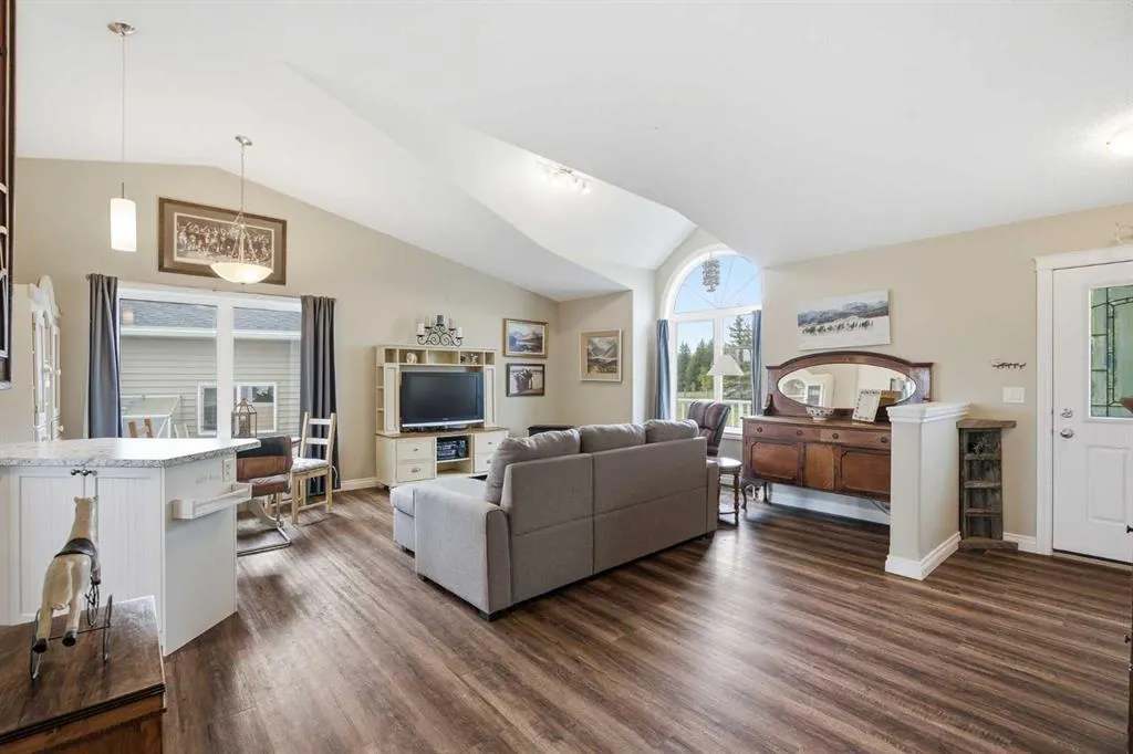 209033 Plummers Road W #10