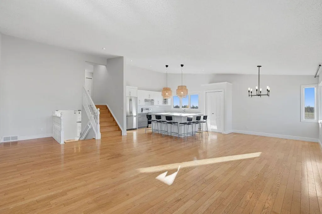 88 Woodfield Drive SW