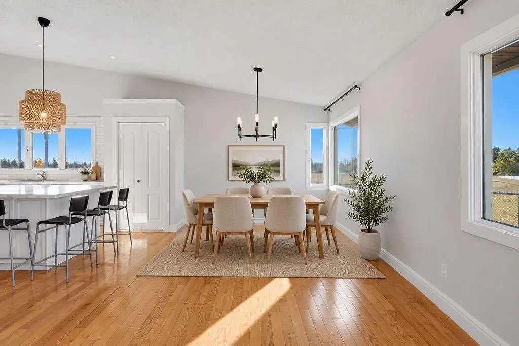 88 Woodfield Drive SW