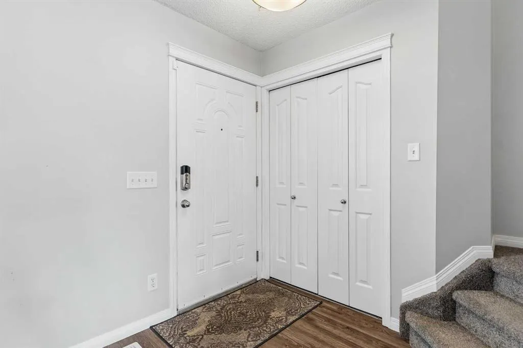 140 Prestwick Villas SE
