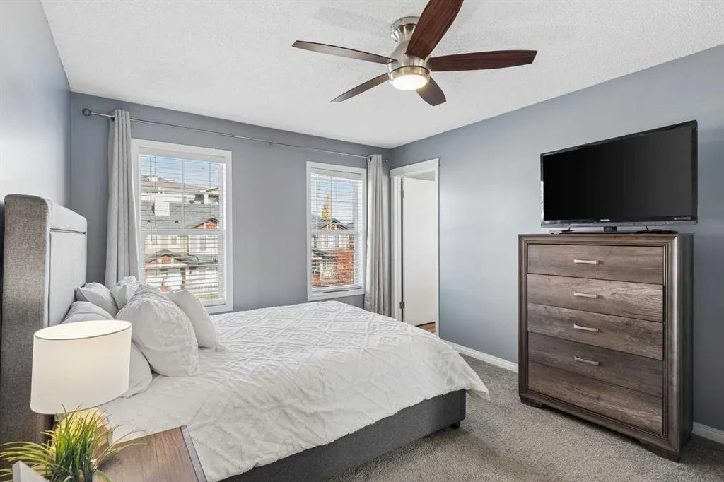 140 Prestwick Villas SE