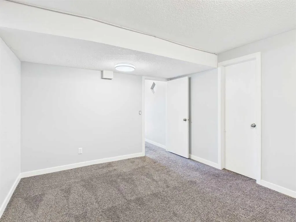 717 Sierra Madre Court SW
