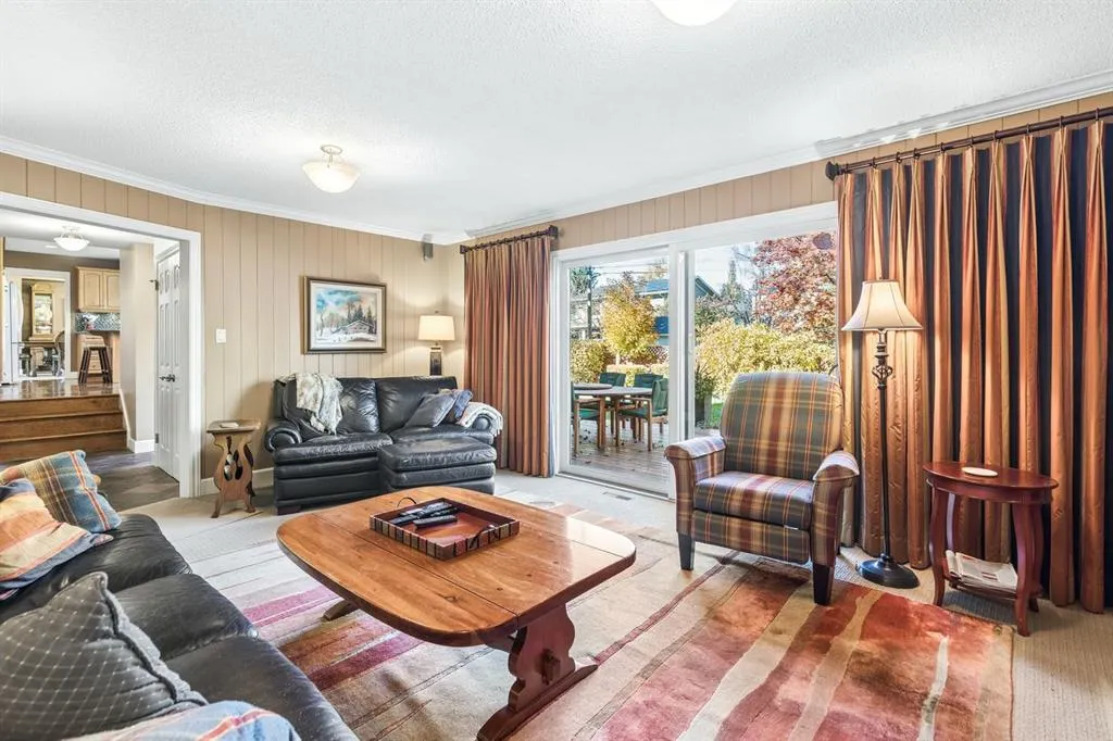 1228 Kerwood Crescent SW