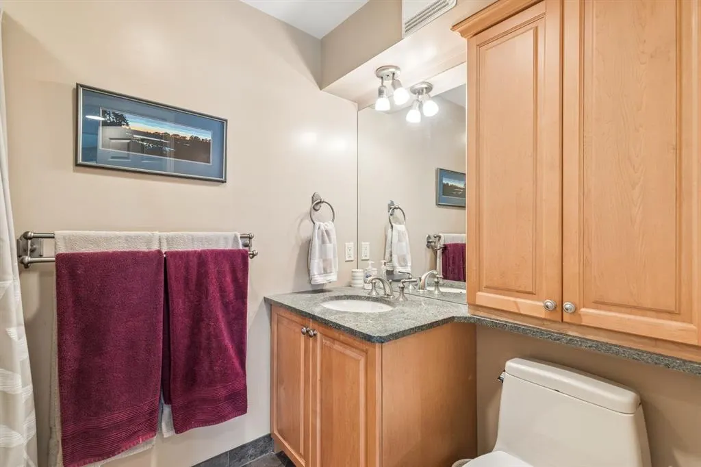 1228 Kerwood Crescent SW