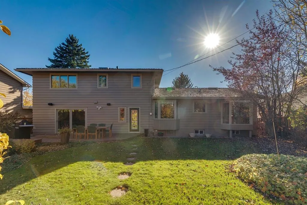 1228 Kerwood Crescent SW