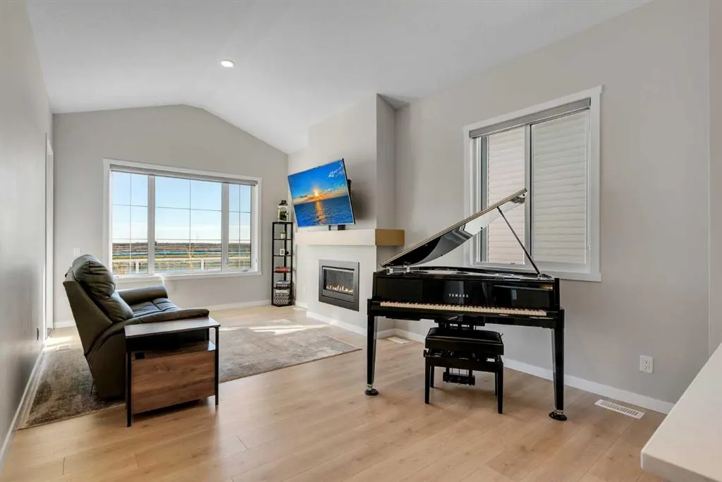 198 Savoy Landing SE