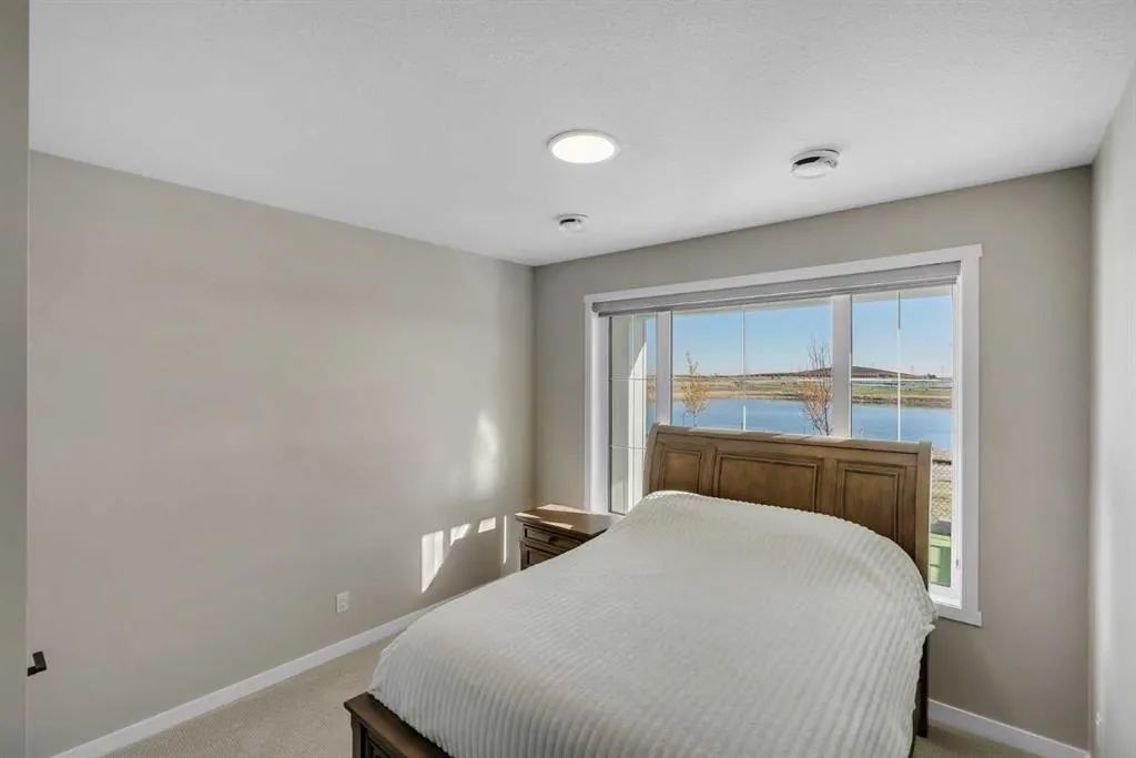198 Savoy Landing SE