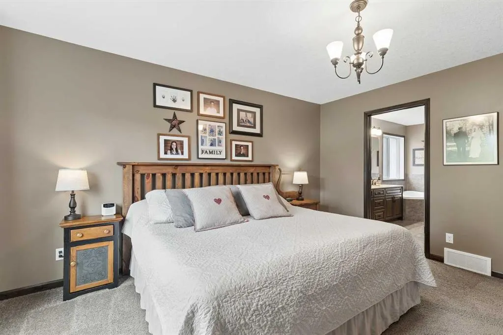 32 Cranarch Bay SE