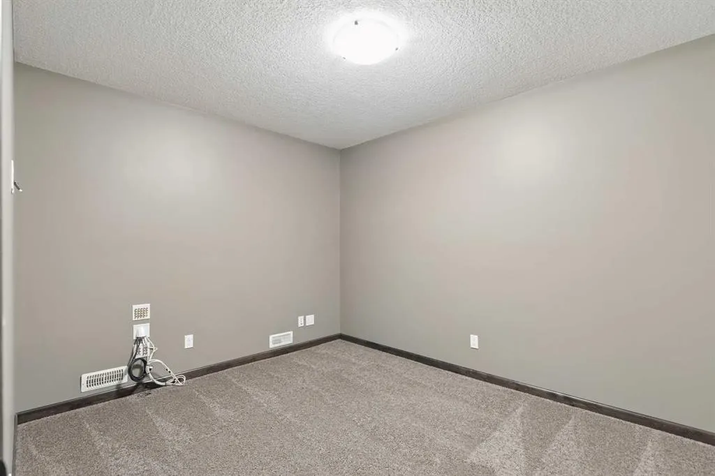 32 Cranarch Bay SE