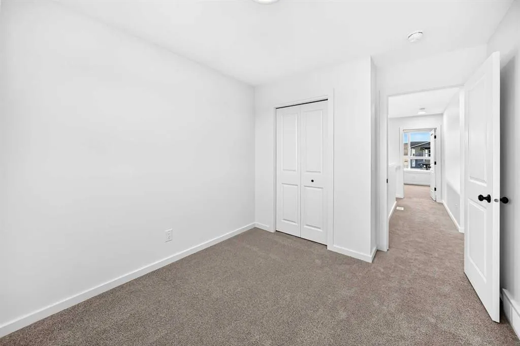 84 Creekside Rise SW