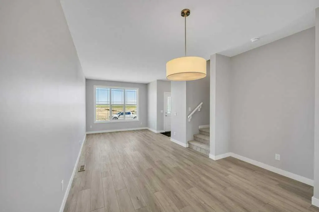 143 Amblefield Avenue NW