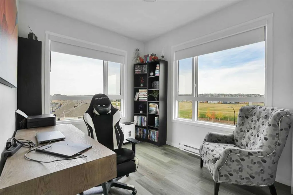 33 Carringham Gate NW #2414
