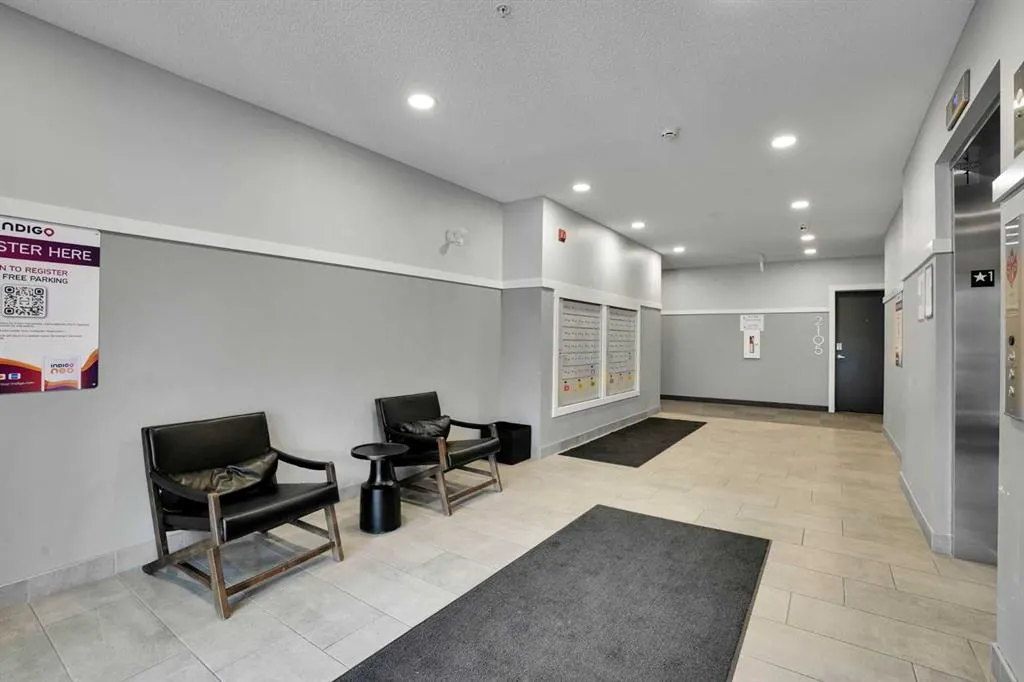 33 Carringham Gate NW #2414
