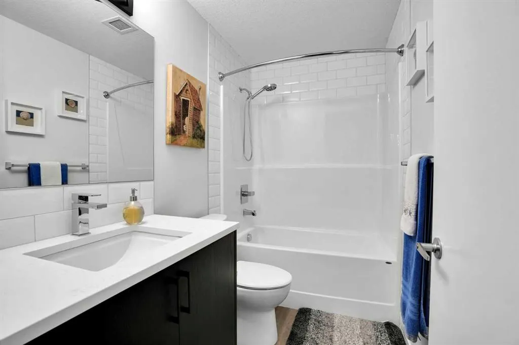 33 Carringham Gate NW #2414