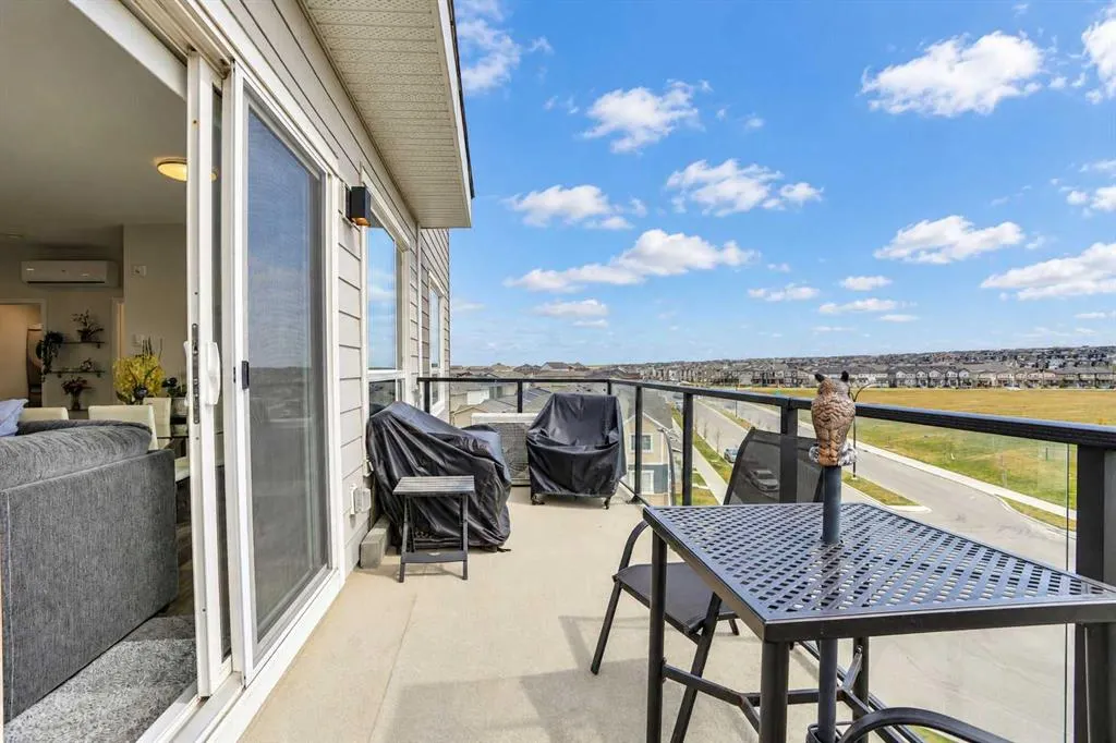 33 Carringham Gate NW #2414