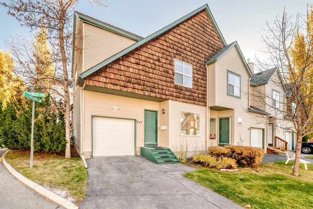227 Bridlewood View SW