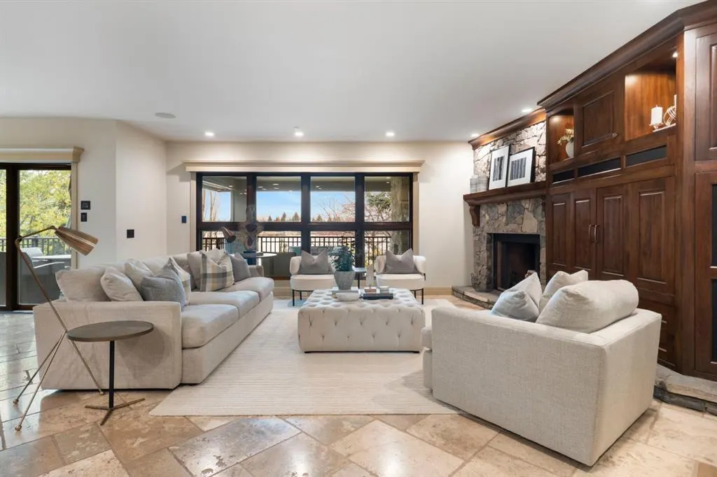 88 Sunset Close SE