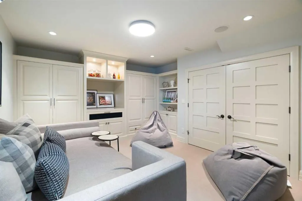 88 Sunset Close SE