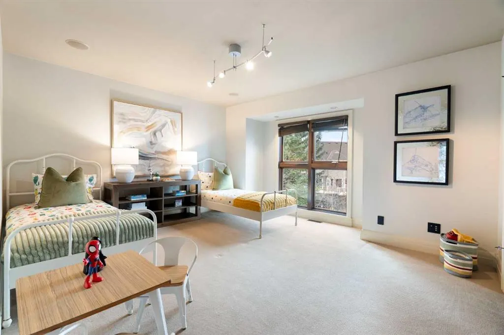 88 Sunset Close SE