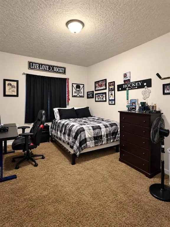 4924 56 Avenue