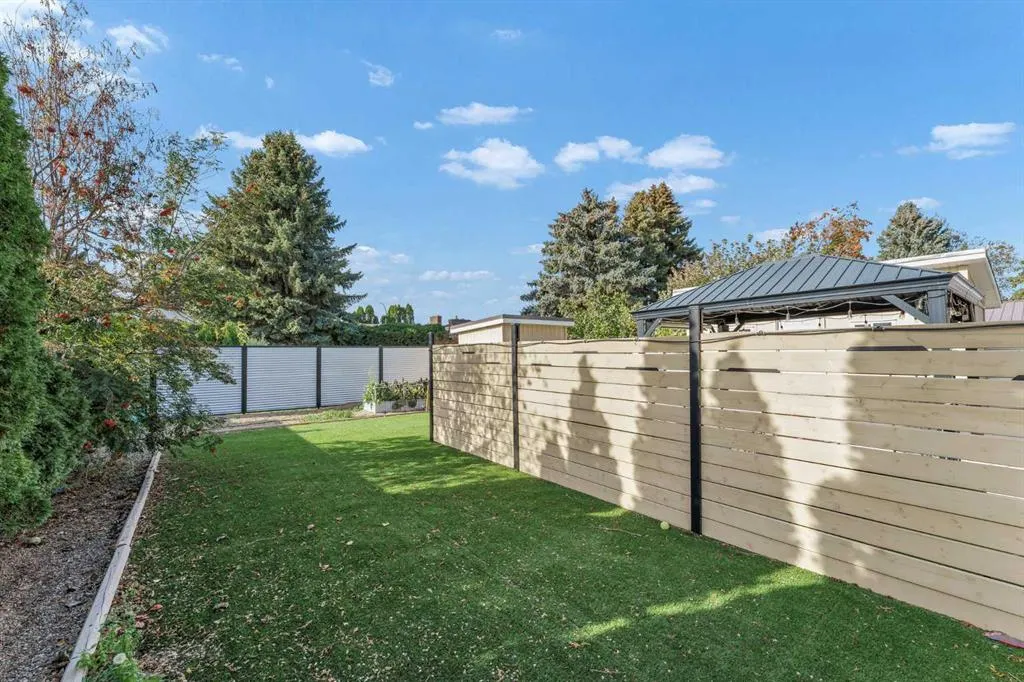 14 Markwick Drive SE