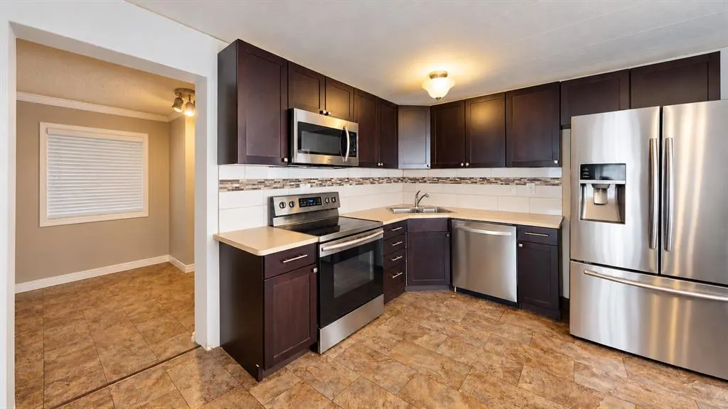 192 Grandview Crescent