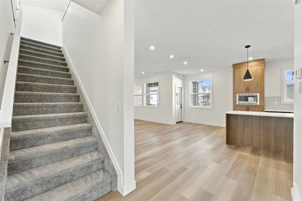 201 Cooperswood Green SW #604