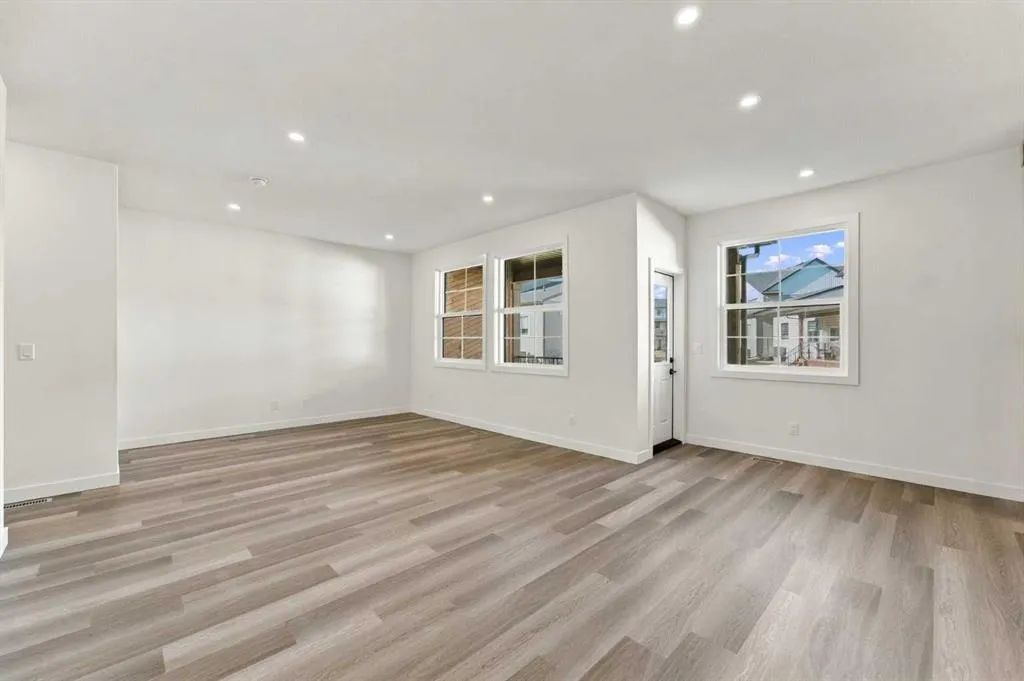 201 Cooperswood Green SW #604