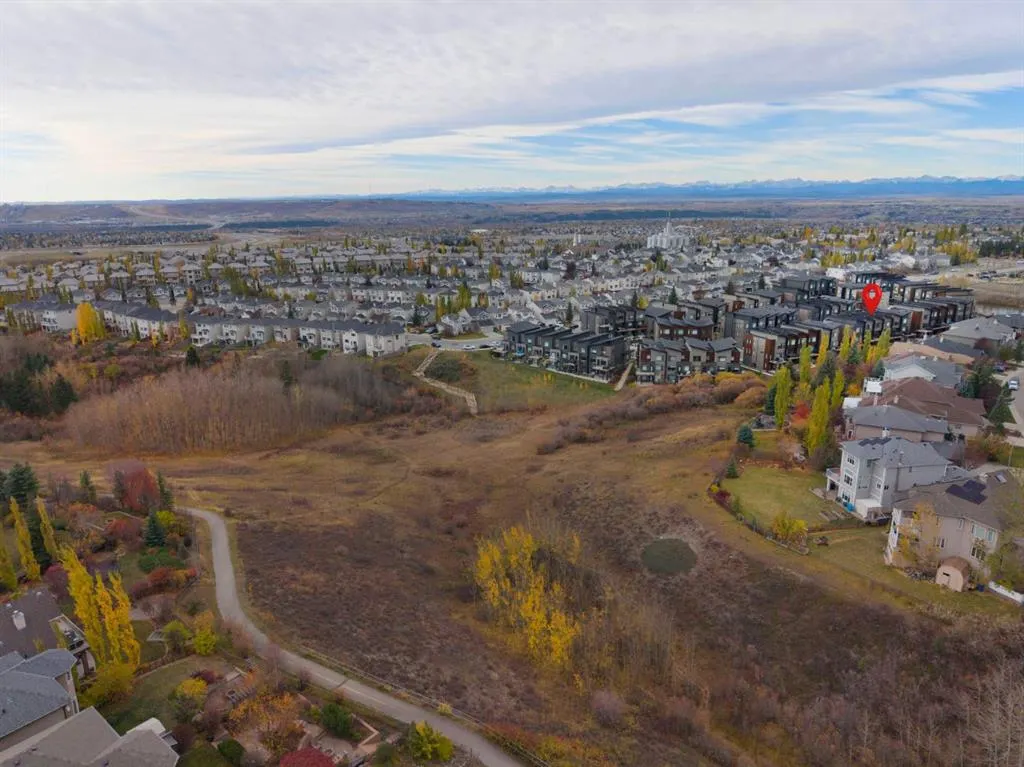 52 Royal Elm Green NW