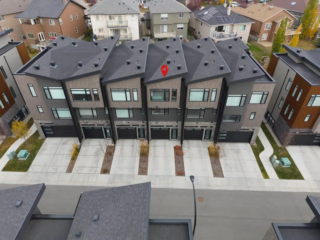 52 Royal Elm Green NW