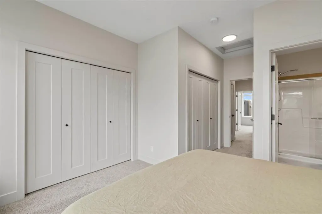 52 Royal Elm Green NW