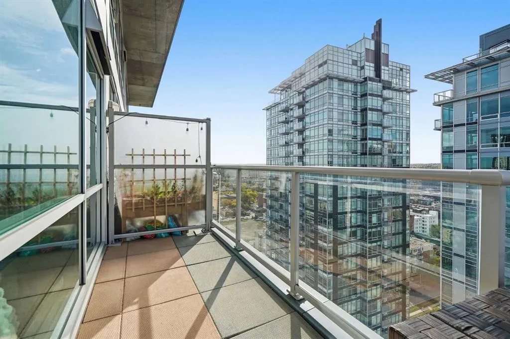 135 13 Avenue SW #2206