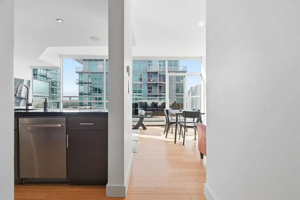 135 13 Avenue SW #2206