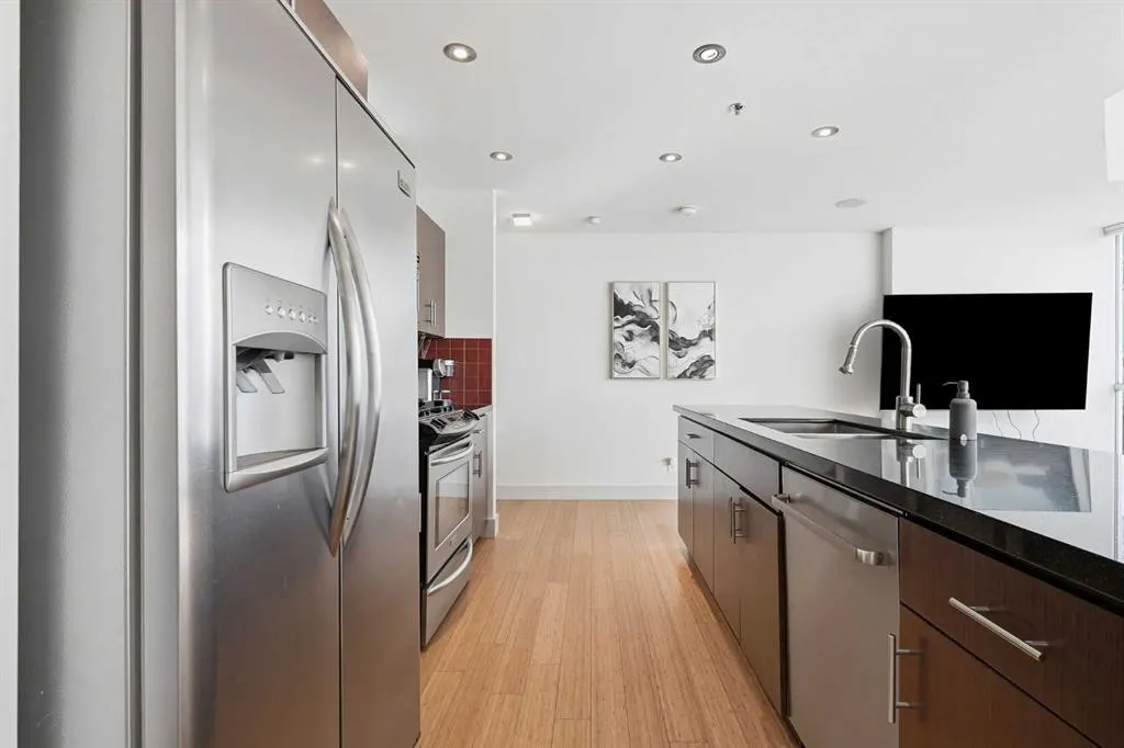 135 13 Avenue SW #2206
