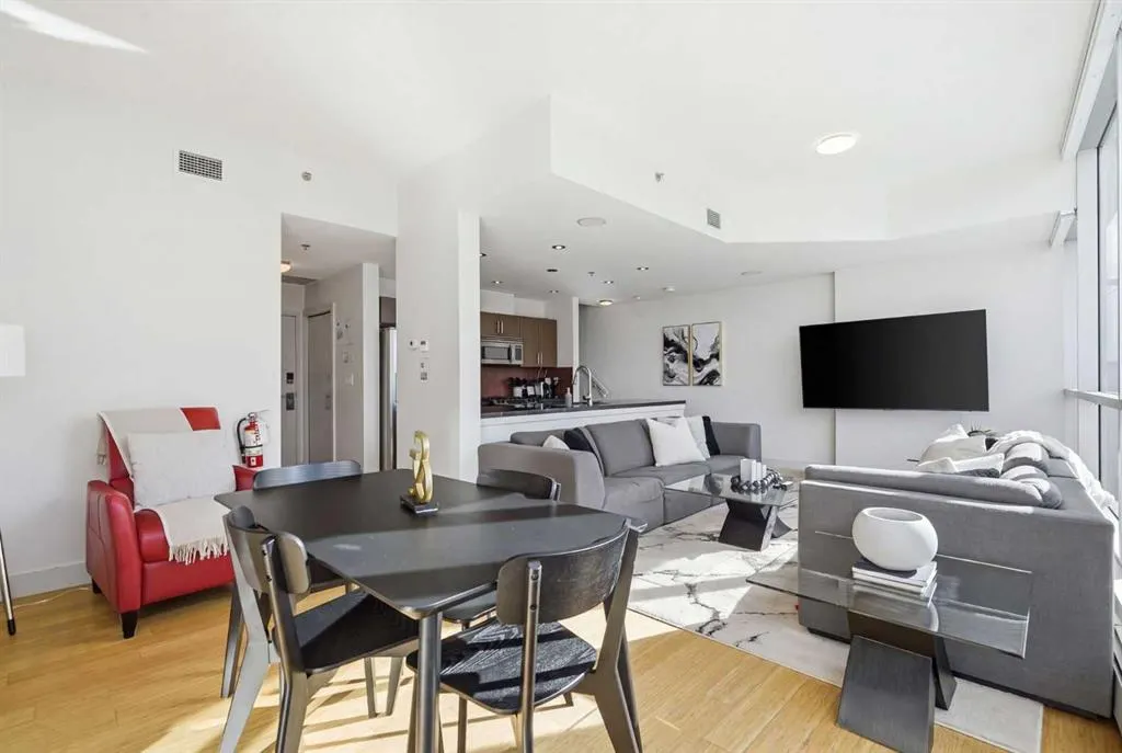135 13 Avenue SW #2206
